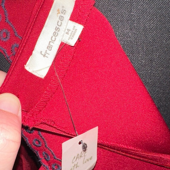 FRANCESCA’s Maile red scalloped edge runway dress - Picture 2 of 4